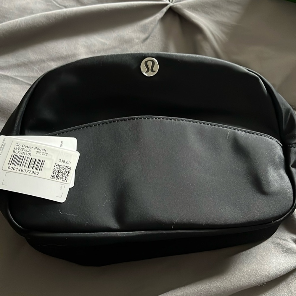 Lululemon NWT Go glitter pouch